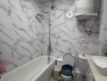 2-комнатная квартира, этаж 3 из 5, 62 м², миниатюра 6