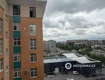 2-комнатная квартира, этаж 2 из 10, 61 м², миниатюра 3