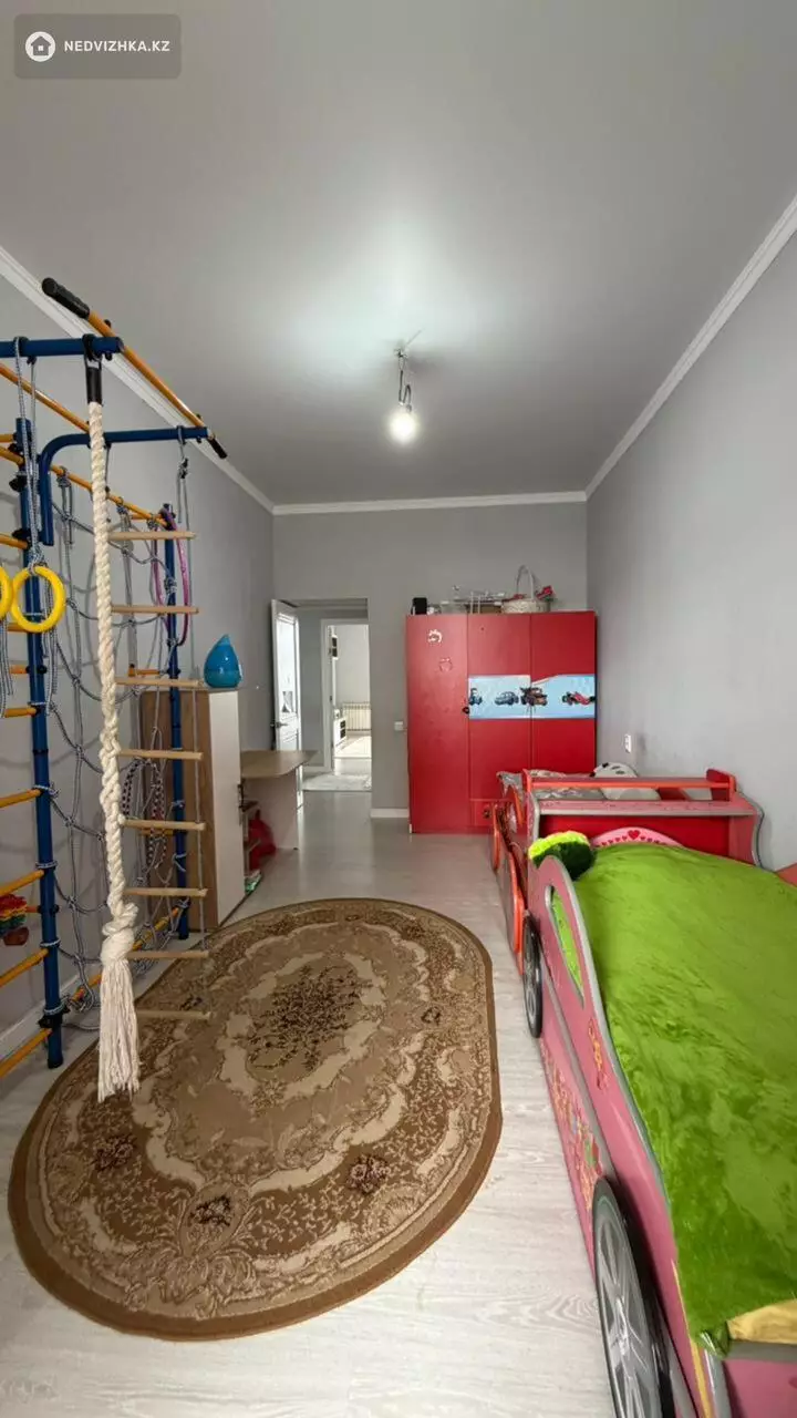 2-комнатная квартира, этаж 2 из 10, 61 м², фотография 2