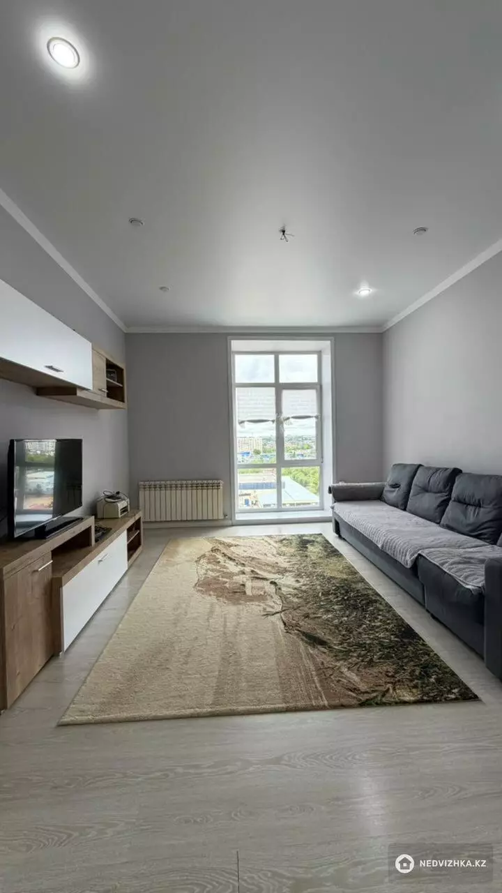 2-комнатная квартира, этаж 2 из 10, 61 м², фотография 4