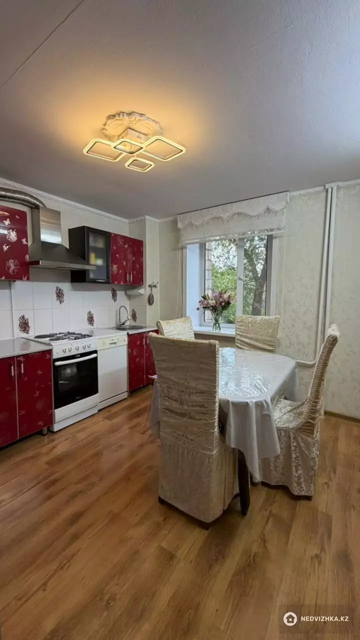 3-комнатная квартира, этаж 3 из 9, 70 м²