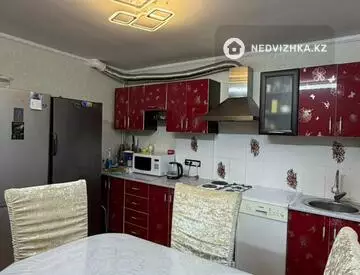 3-комнатная квартира, этаж 3 из 9, 70 м², миниатюра 2