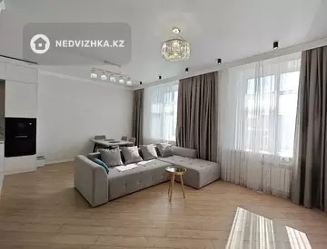 3-комнатная квартира, этаж 3 из 5, 90 м², миниатюра 2