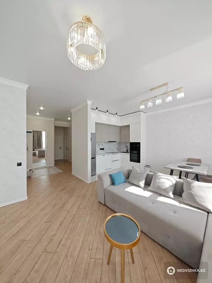 3-комнатная квартира, этаж 3 из 5, 90 м², фотография 5