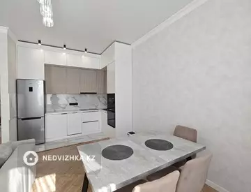 3-комнатная квартира, этаж 3 из 5, 90 м², миниатюра 8