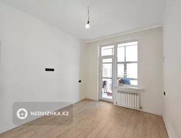 3-комнатная квартира, этаж 3 из 5, 90 м², миниатюра 11