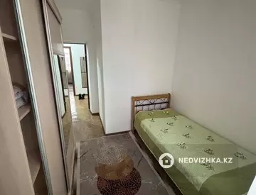 3-комнатная квартира, этаж 4 из 5, 65 м², На длительный срок, миниатюра 5