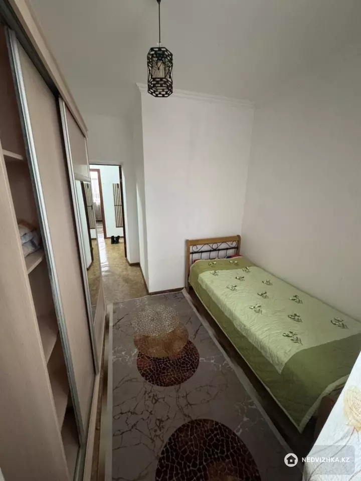 3-комнатная квартира, этаж 4 из 5, 65 м², На длительный срок, фотография 5