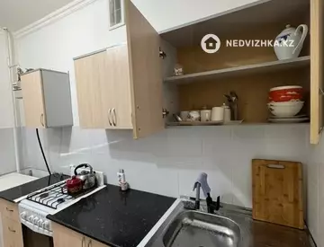 3-комнатная квартира, этаж 4 из 5, 65 м², На длительный срок, миниатюра 9