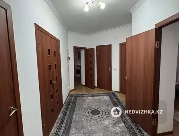 3-комнатная квартира, этаж 4 из 5, 65 м², На длительный срок, миниатюра 10