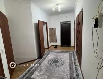 3-комнатная квартира, этаж 4 из 5, 65 м², На длительный срок, миниатюра 11