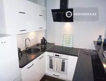 1-комнатная квартира, этаж 3 из 12, 44 м², На длительный срок