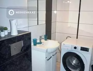 1-комнатная квартира, этаж 3 из 12, 44 м², На длительный срок