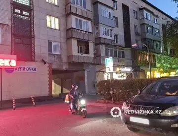 3-комнатная квартира, этаж 2 из 5, 66 м², миниатюра 2