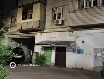 3-комнатная квартира, этаж 2 из 5, 66 м², миниатюра 4