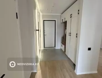 3-комнатная квартира, этаж 2 из 9, 70 м²