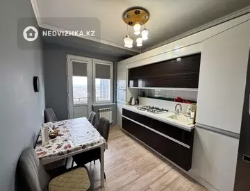 3-комнатная квартира, этаж 9 из 9, 77 м², миниатюра 11
