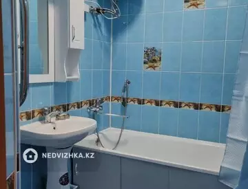 2-комнатная квартира, этаж 4 из 5, 53 м², На длительный срок, миниатюра 1