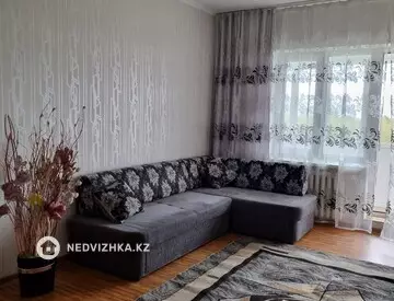 2-комнатная квартира, этаж 4 из 5, 53 м², На длительный срок, миниатюра 7