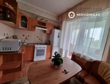 2-комнатная квартира, этаж 4 из 5, 53 м², На длительный срок, миниатюра 8