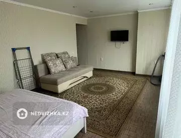 1-комнатная квартира, этаж 10 из 10, 44 м², миниатюра 3