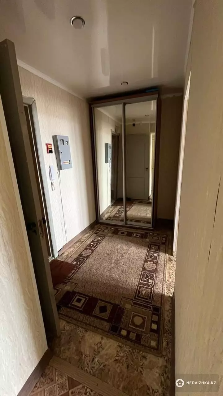 1-комнатная квартира, этаж 10 из 10, 44 м², фотография 4