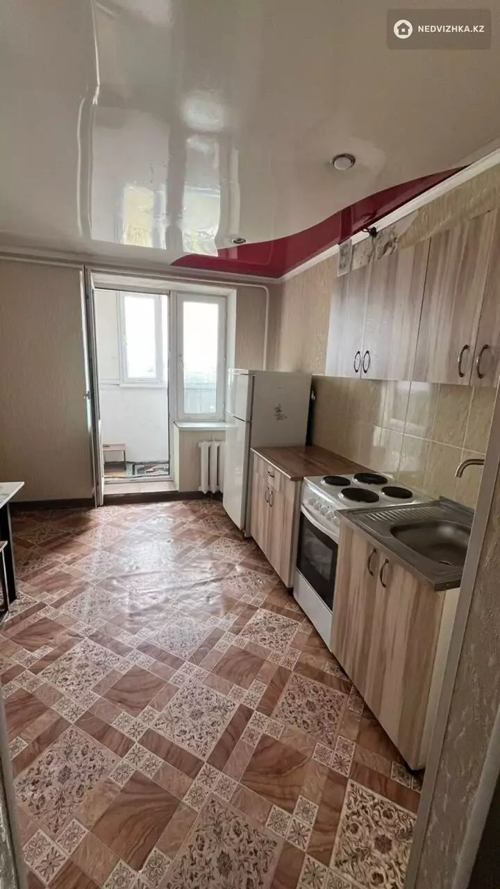 1-комнатная квартира, этаж 10 из 10, 44 м², фотография 2