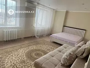 1-комнатная квартира, этаж 10 из 10, 44 м², миниатюра 1