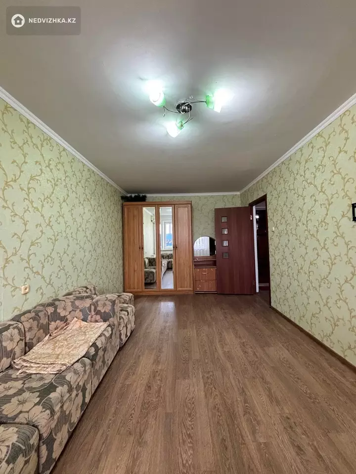 1-комнатная квартира, этаж 5 из 5, 35 м², фотография 3