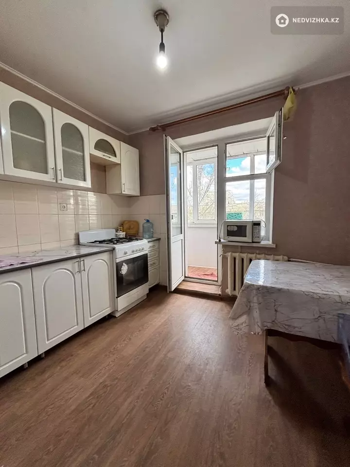 1-комнатная квартира, этаж 5 из 5, 35 м², фотография 4