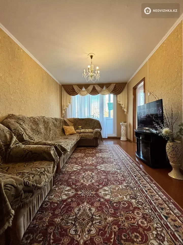 4-комнатная квартира, этаж 2 из 5, 64 м²