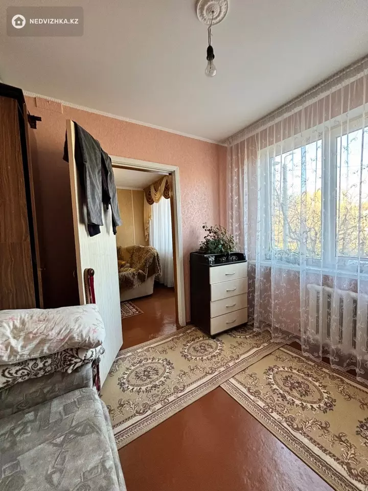 4-комнатная квартира, этаж 2 из 5, 64 м², фотография 4