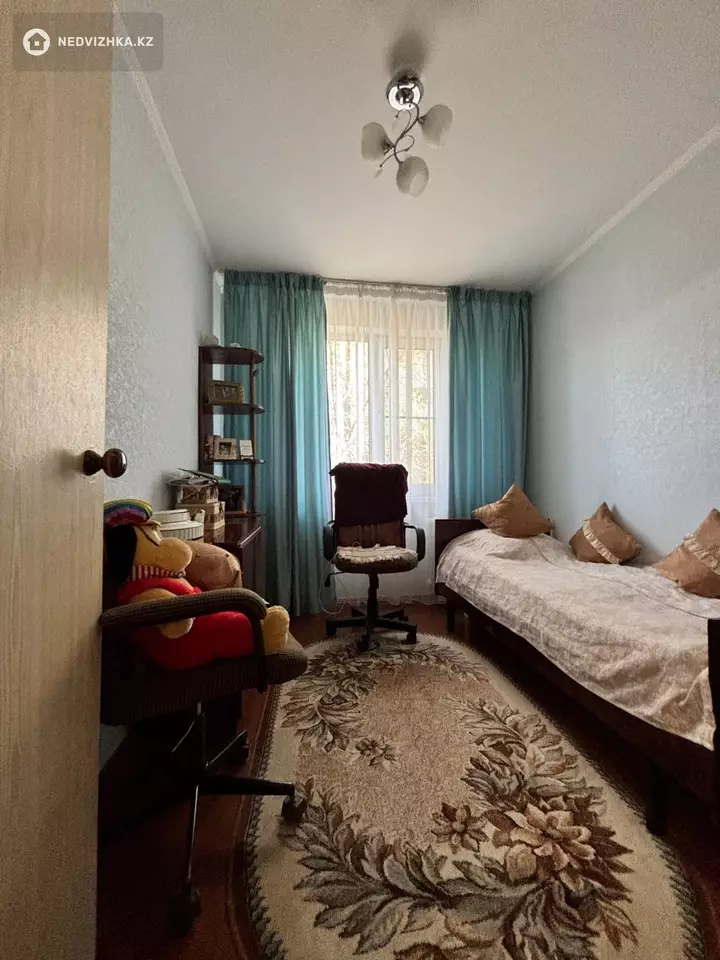 4-комнатная квартира, этаж 2 из 5, 64 м², фотография 5
