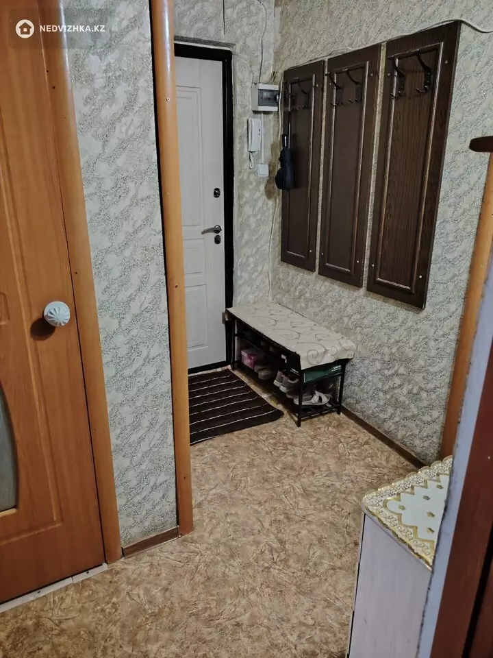 2-комнатная квартира, этаж 3 из 5, 48 м², фотография 2