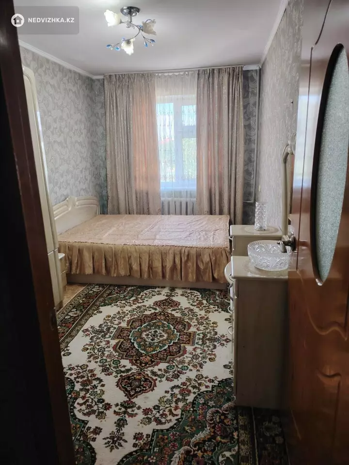 2-комнатная квартира, этаж 3 из 5, 48 м², фотография 3