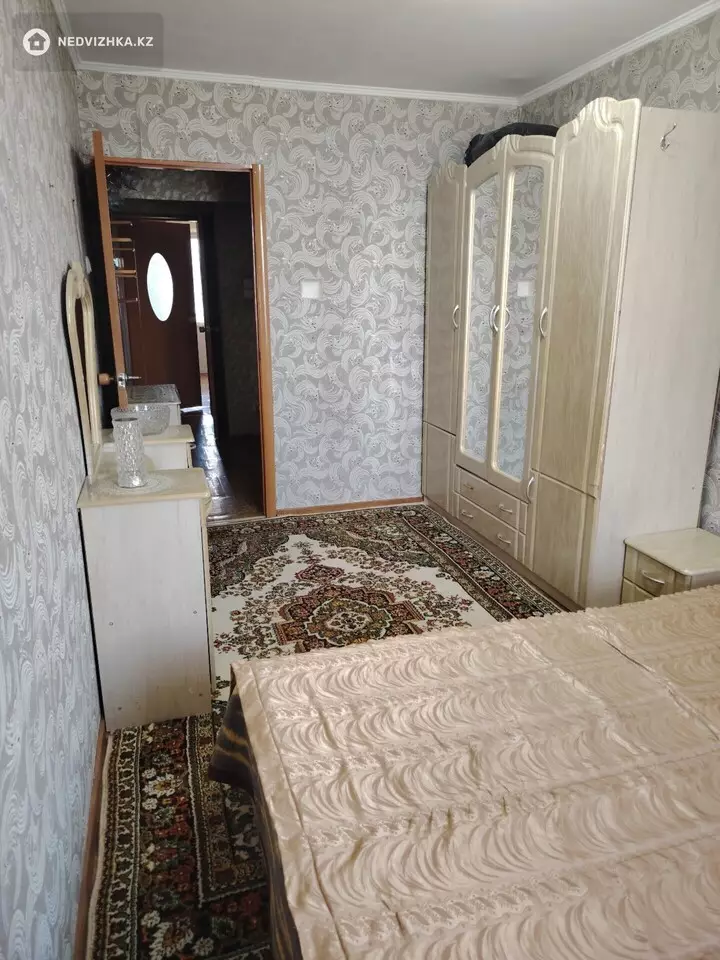 2-комнатная квартира, этаж 3 из 5, 48 м², фотография 4