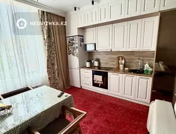 3-комнатная квартира, этаж 1 из 9, 65 м²