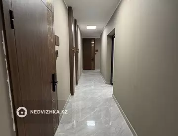 2-комнатная квартира, этаж 8 из 22, 79 м²