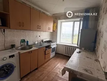 2-комнатная квартира, этаж 4 из 5, 49 м², миниатюра 1