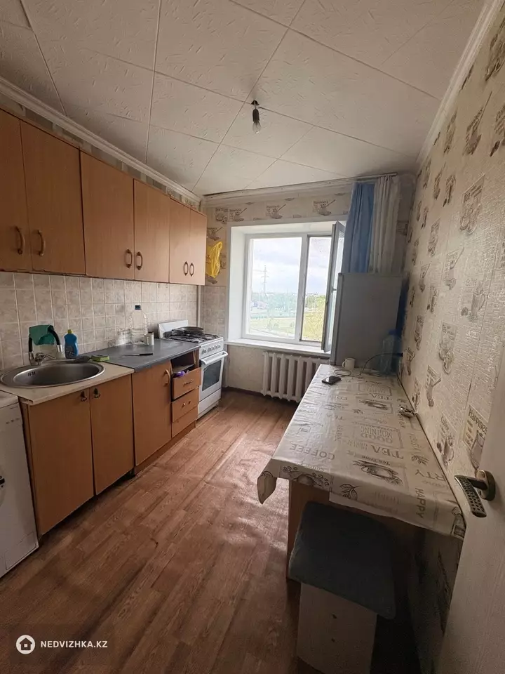 2-комнатная квартира, этаж 4 из 5, 49 м², фотография 3
