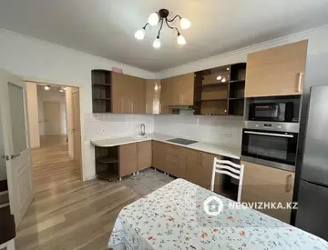 3-комнатная квартира, этаж 4 из 9, 94 м², миниатюра 3