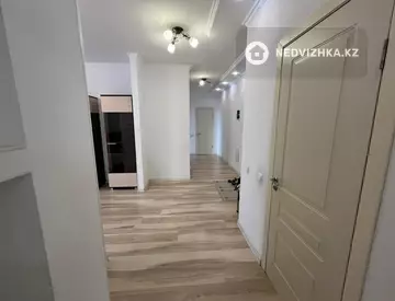 3-комнатная квартира, этаж 4 из 9, 94 м², миниатюра 11