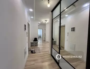 3-комнатная квартира, этаж 4 из 9, 94 м², миниатюра 12