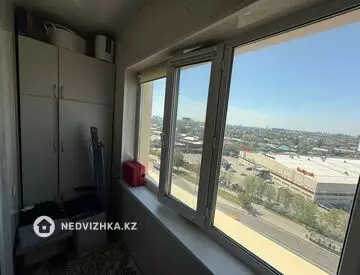 2-комнатная квартира, этаж 10 из 13, 45 м², миниатюра 10