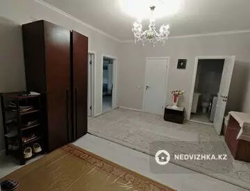 3-комнатная квартира, этаж 4 из 9, 120 м², миниатюра 6