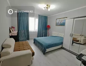 3-комнатная квартира, этаж 4 из 9, 120 м², миниатюра 1