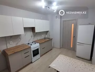 3-комнатная квартира, этаж 3 из 5, 84 м², На длительный срок