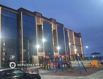 3-комнатная квартира, этаж 3 из 5, 84 м², На длительный срок