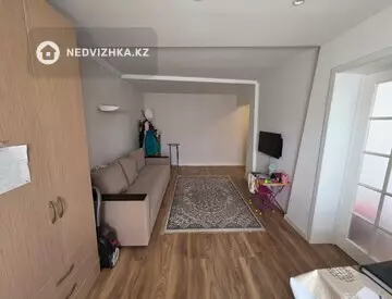 1-комнатная квартира, этаж 4 из 5, 31 м², миниатюра 1