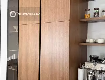 4-комнатная квартира, этаж 2 из 3, 160 м², миниатюра 11